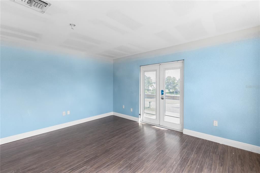 Active With Contract: $549,000 (5 beds, 3 baths, 2344 Square Feet)