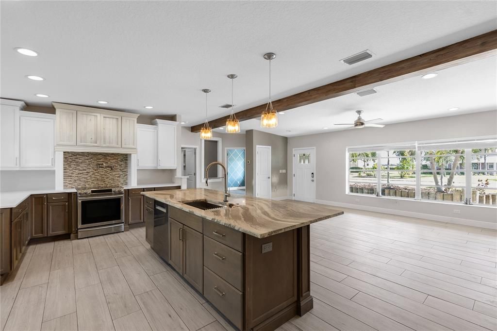 Active With Contract: $549,000 (5 beds, 3 baths, 2344 Square Feet)