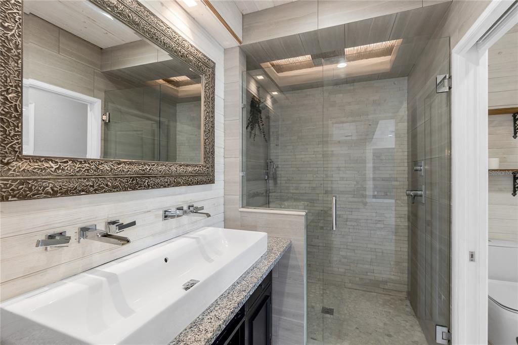 Active With Contract: $549,000 (5 beds, 3 baths, 2344 Square Feet)