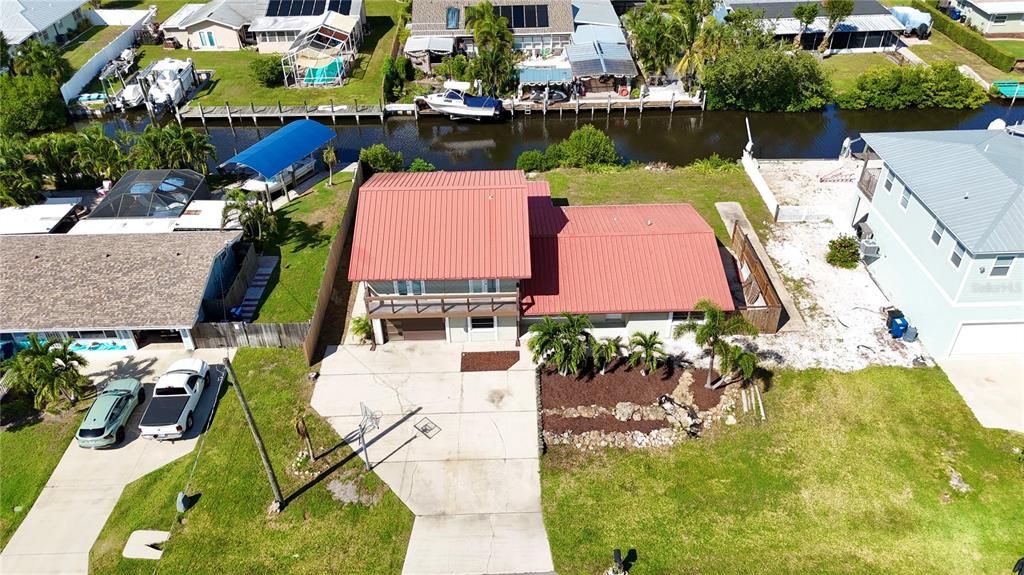 Active With Contract: $549,000 (5 beds, 3 baths, 2344 Square Feet)