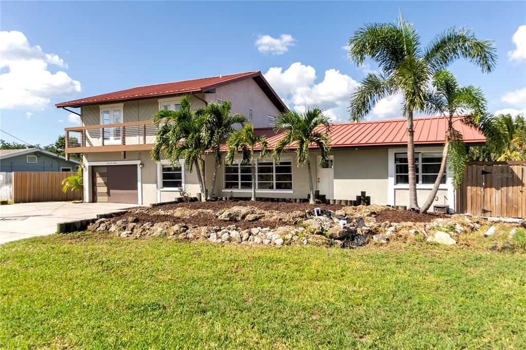 Active With Contract: $549,000 (5 beds, 3 baths, 2344 Square Feet)