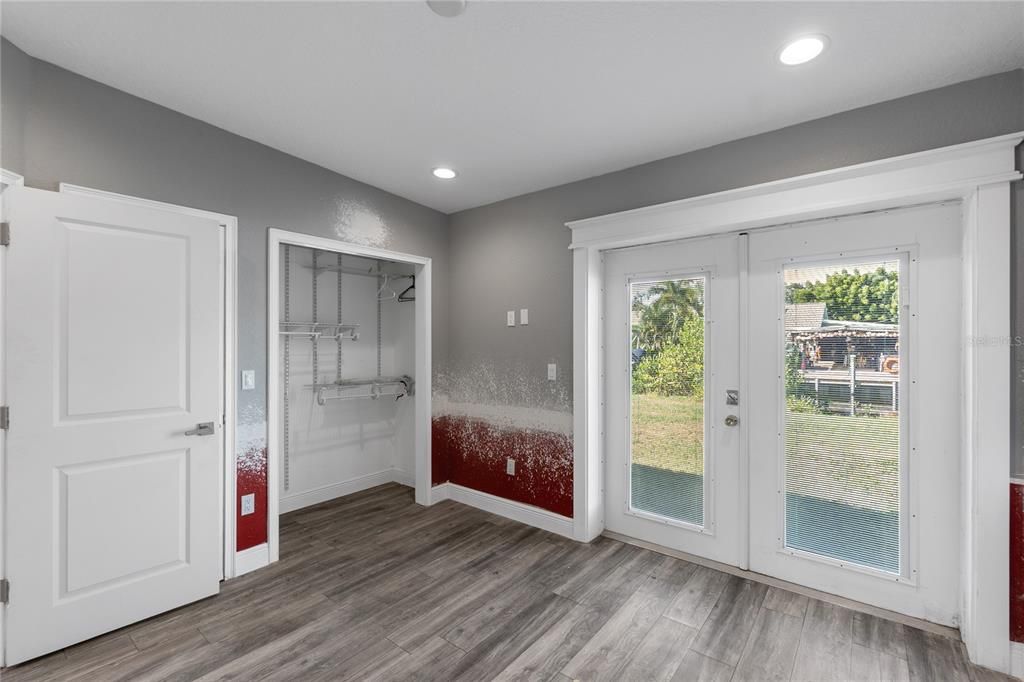 Active With Contract: $549,000 (5 beds, 3 baths, 2344 Square Feet)