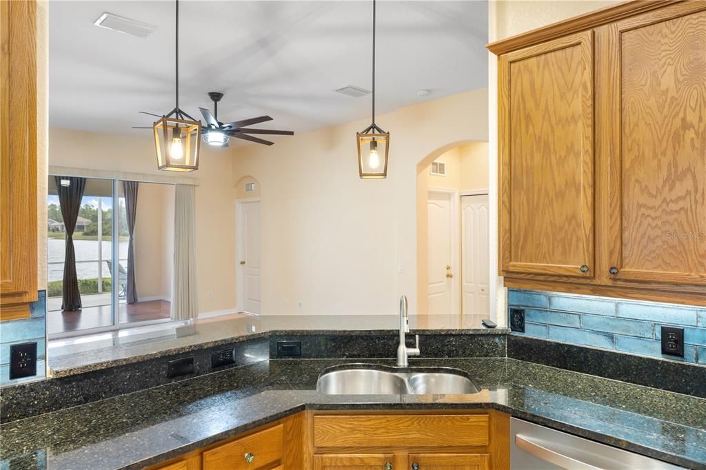 For Rent: $2,600 (4 beds, 2 baths, 2024 Square Feet)