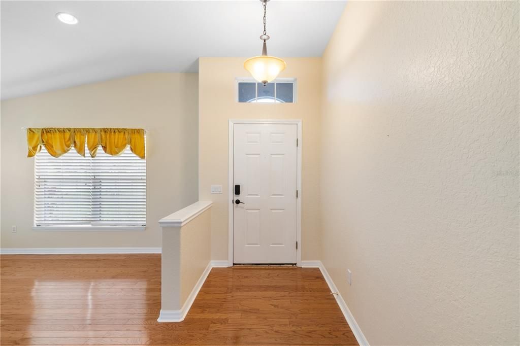 For Rent: $2,600 (4 beds, 2 baths, 2024 Square Feet)