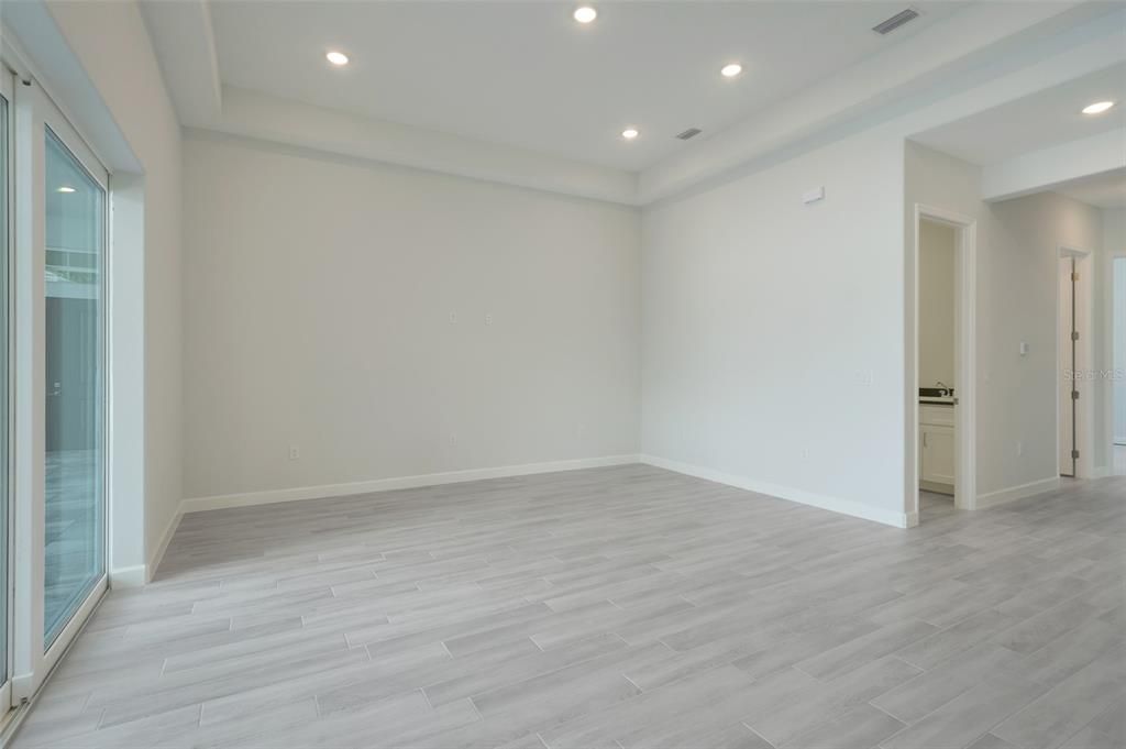 待售: $1,050,000 (4 贝兹, 3 浴室, 2712 平方英尺)