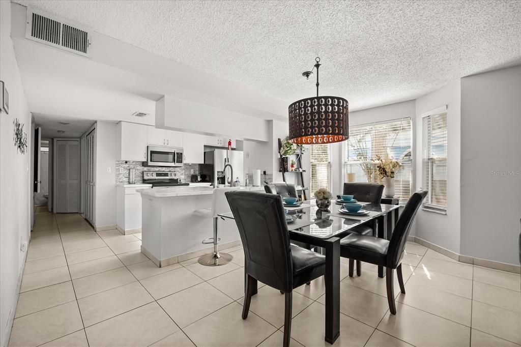 For Sale: $218,000 (3 beds, 2 baths, 1301 Square Feet)