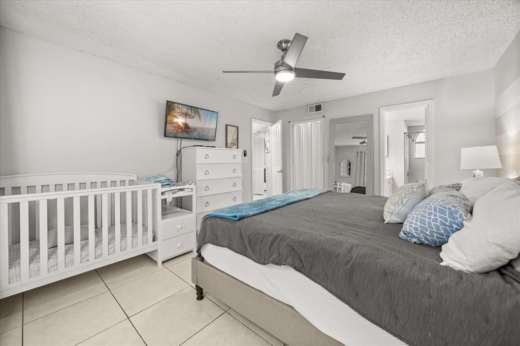 For Sale: $218,000 (3 beds, 2 baths, 1301 Square Feet)