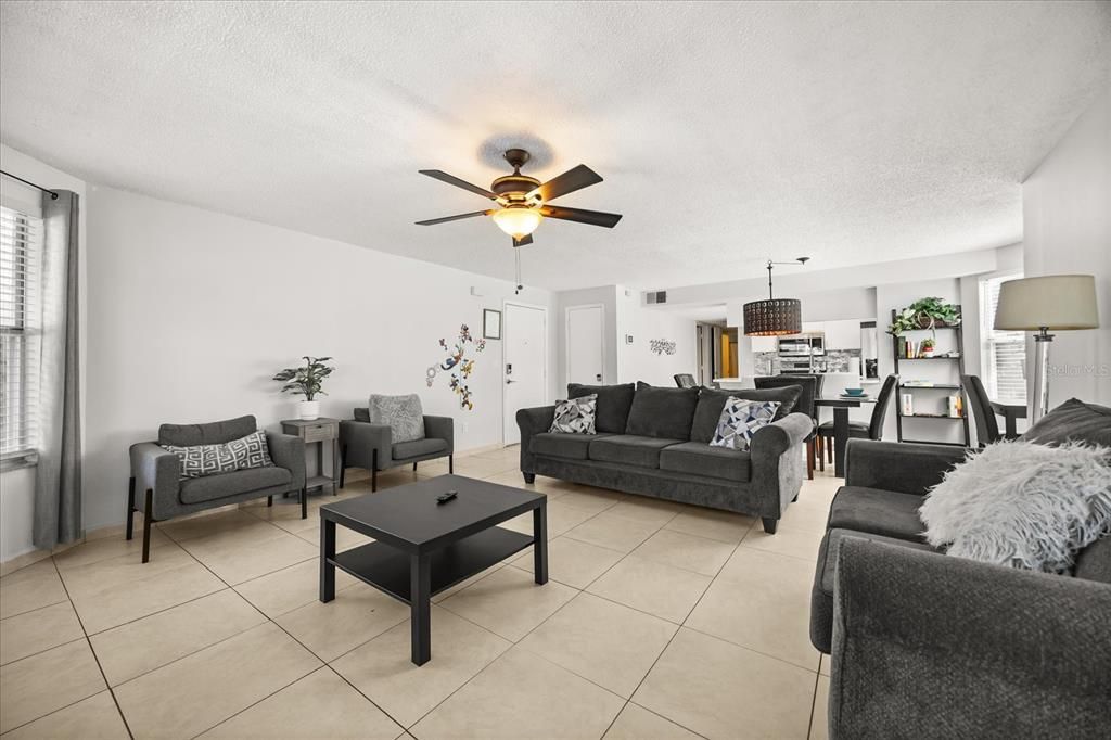 For Sale: $218,000 (3 beds, 2 baths, 1301 Square Feet)