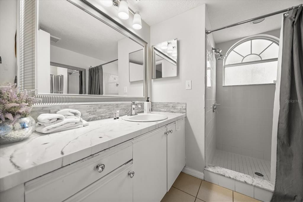 For Sale: $218,000 (3 beds, 2 baths, 1301 Square Feet)