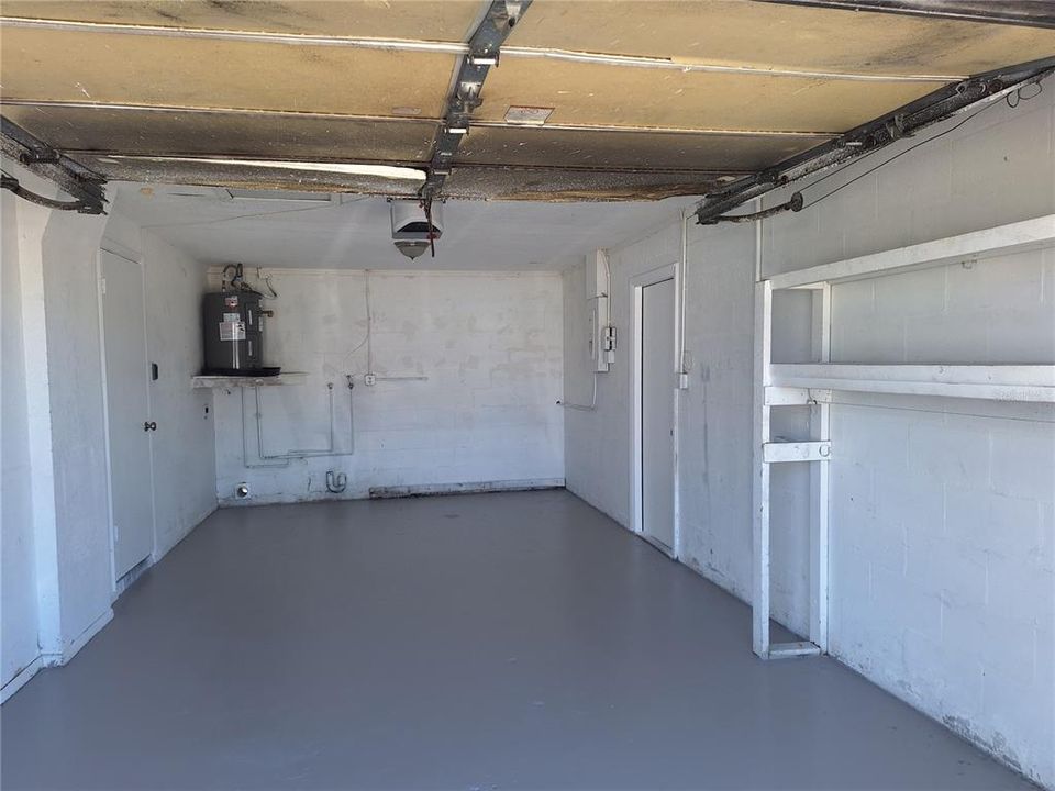 合同活跃: $189,900 (2 贝兹, 1 浴室, 744 平方英尺)