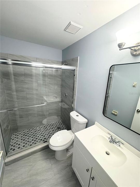 На продажу: $185,000 (2 спален, 2 ванн, 851 Квадратных фут)