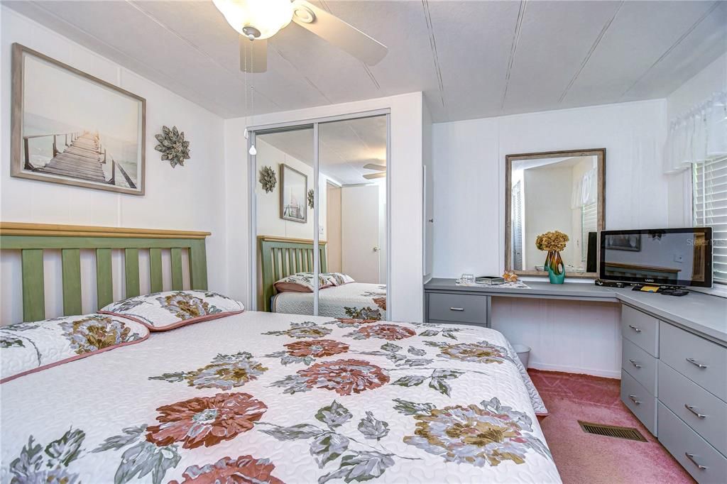 待售: $72,000 (2 贝兹, 1 浴室, 825 平方英尺)