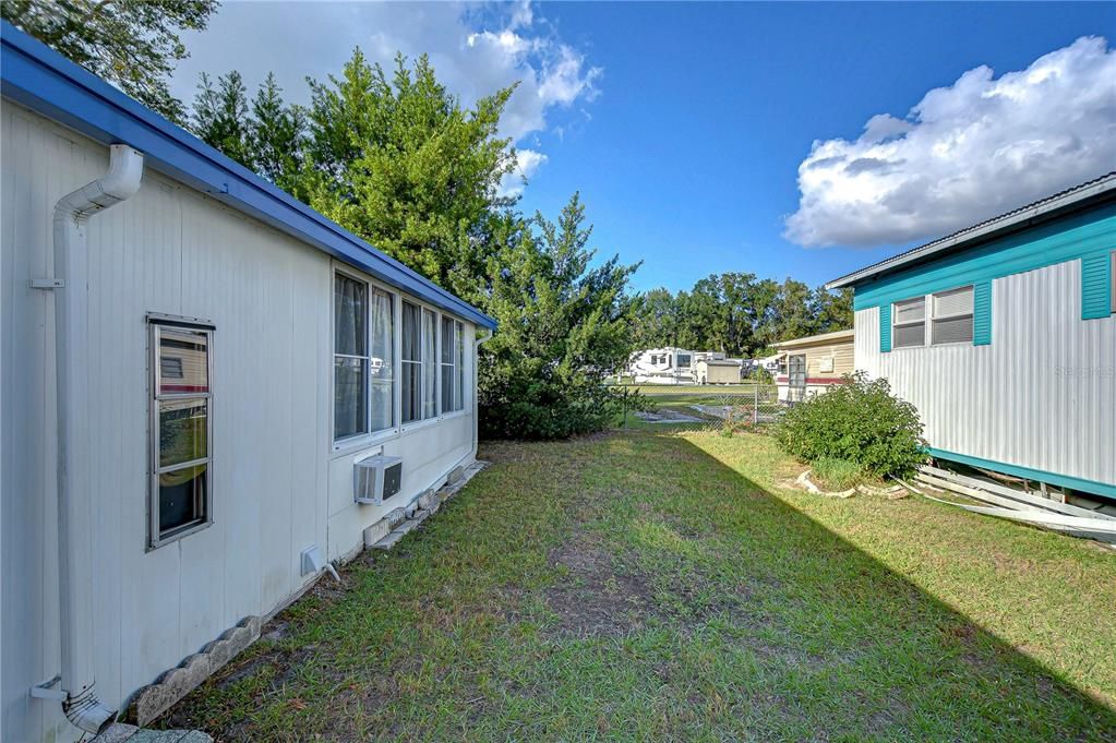 待售: $72,000 (2 贝兹, 1 浴室, 825 平方英尺)