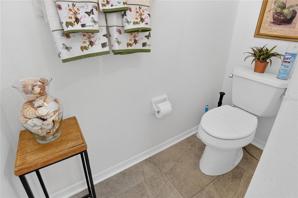 待售: $257,000 (2 贝兹, 2 浴室, 1559 平方英尺)