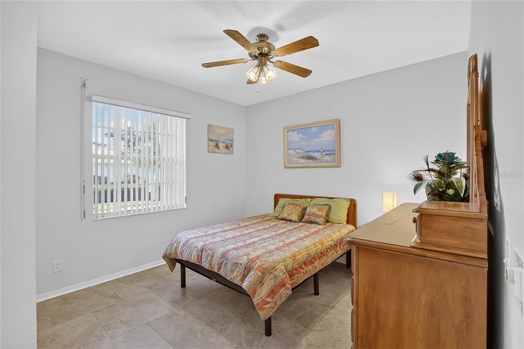 待售: $257,000 (2 贝兹, 2 浴室, 1559 平方英尺)