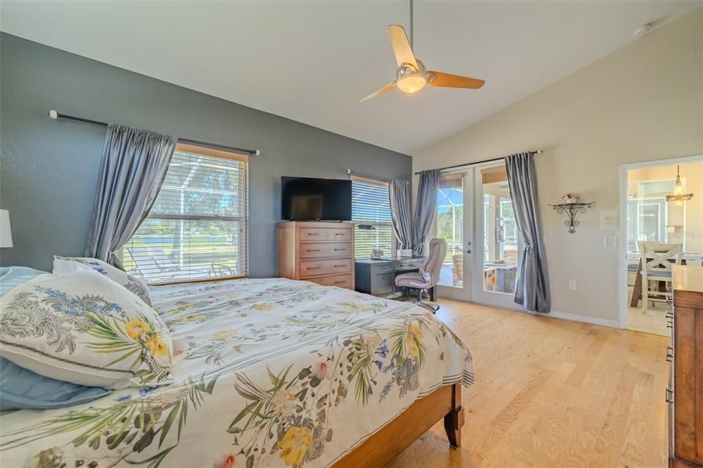 En Venta: $999,900 (5 camas, 4 baños, 2841 Pies cuadrados)