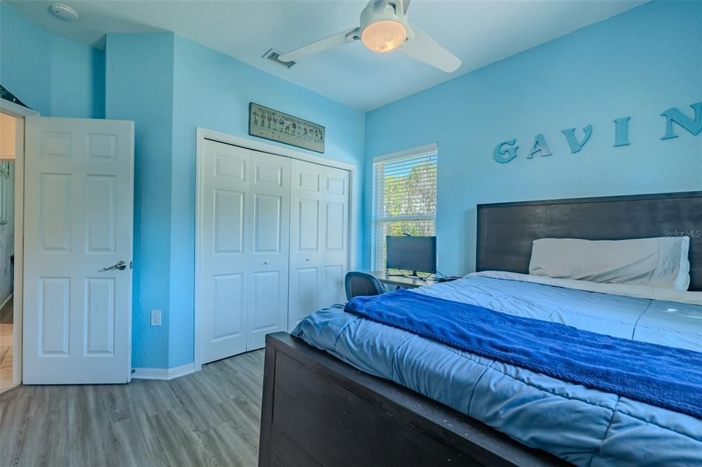 En Venta: $999,900 (5 camas, 4 baños, 2841 Pies cuadrados)