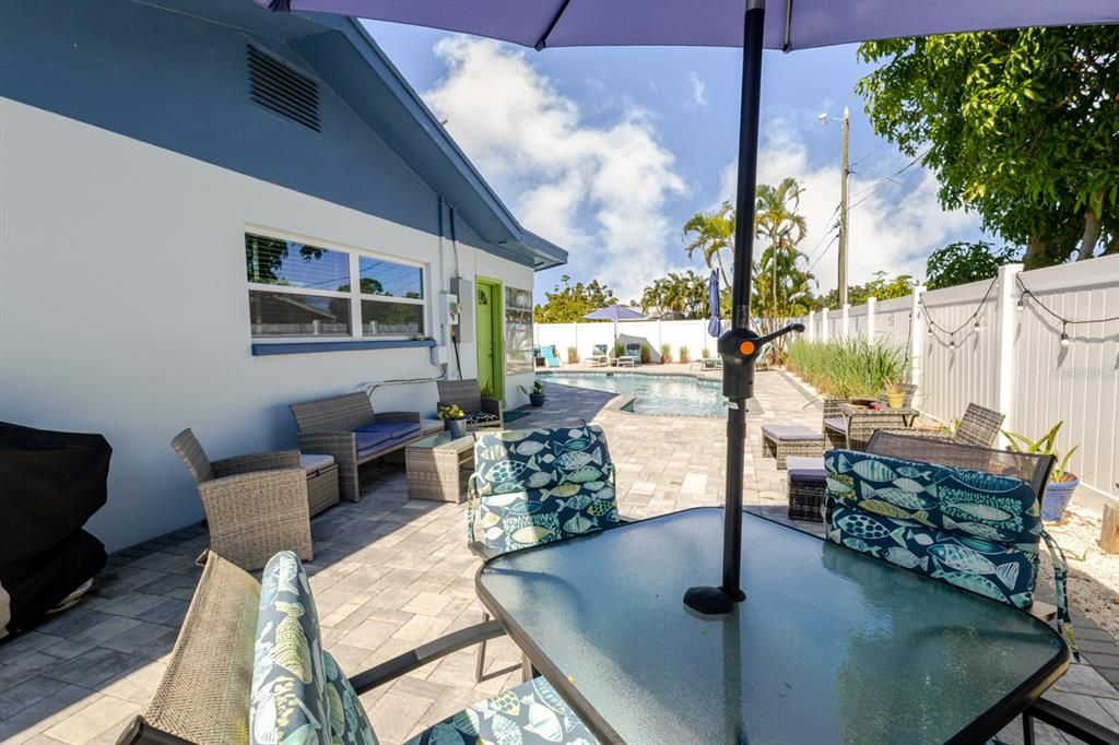 En Venta: $745,000 (3 camas, 3 baños, 2492 Pies cuadrados)