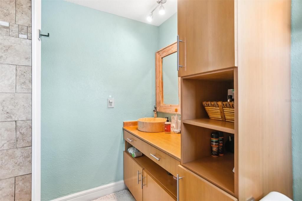 En Venta: $745,000 (3 camas, 3 baños, 2492 Pies cuadrados)