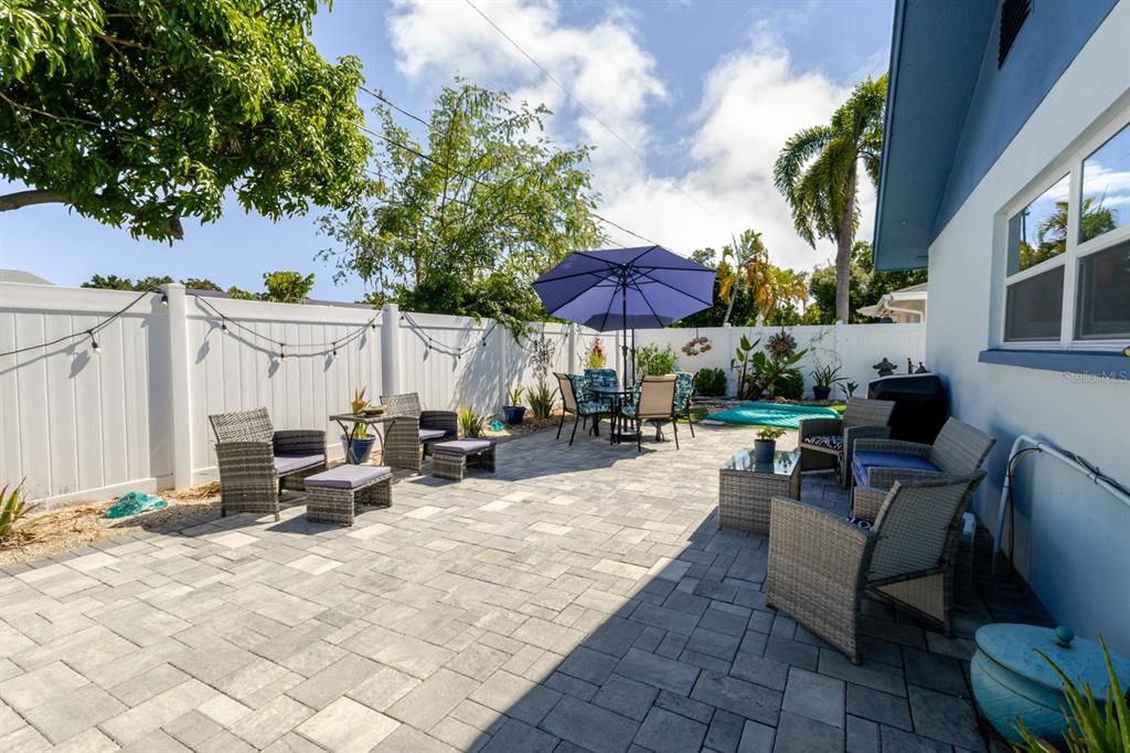 En Venta: $745,000 (3 camas, 3 baños, 2492 Pies cuadrados)