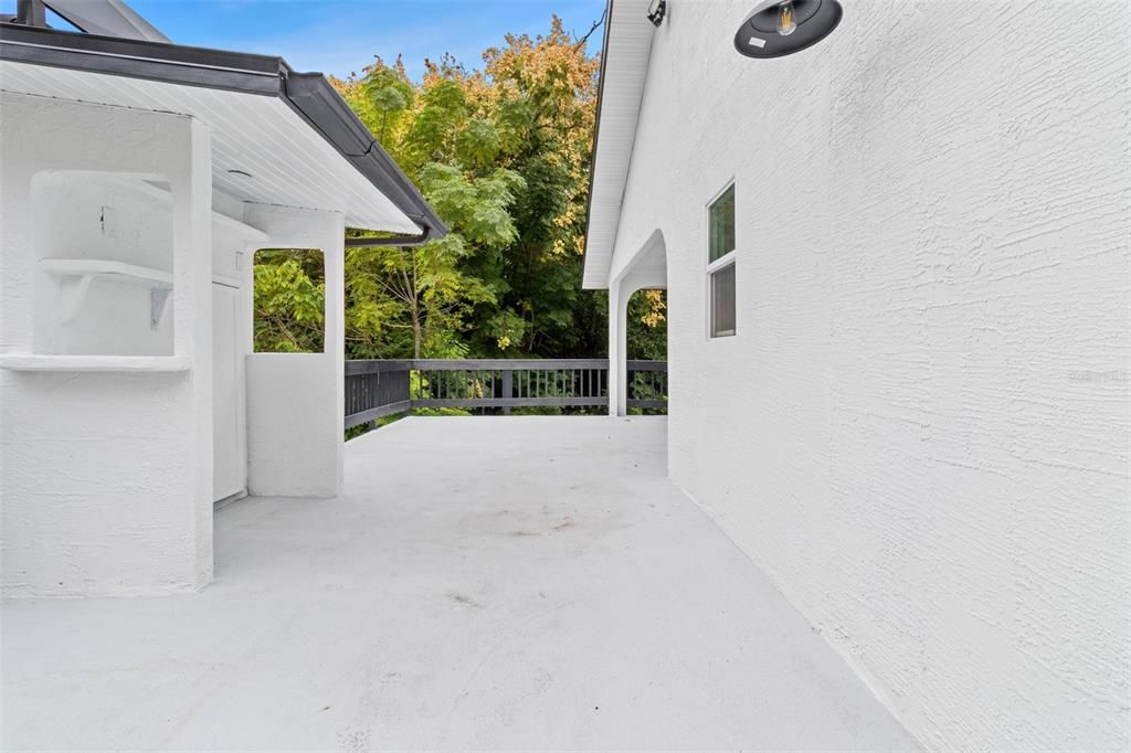 合同活跃: $399,999 (3 贝兹, 2 浴室, 1380 平方英尺)