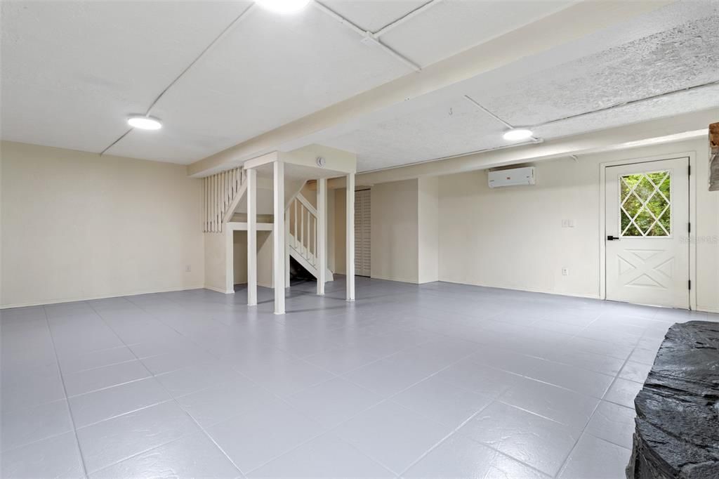 合同活跃: $399,999 (3 贝兹, 2 浴室, 1380 平方英尺)