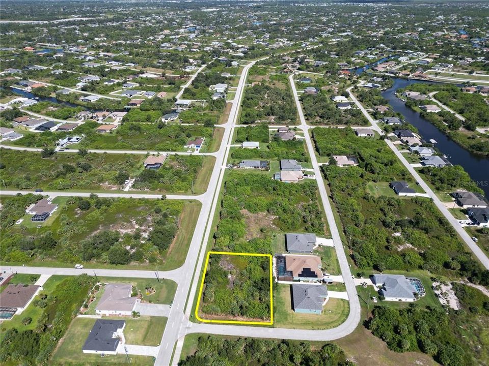 合同活跃: $21,500 (0.24 acres)