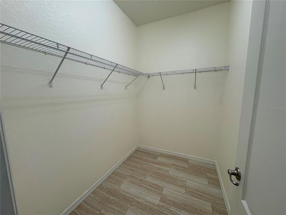 出租: $2,650 (4 贝兹, 3 浴室, 2006 平方英尺)