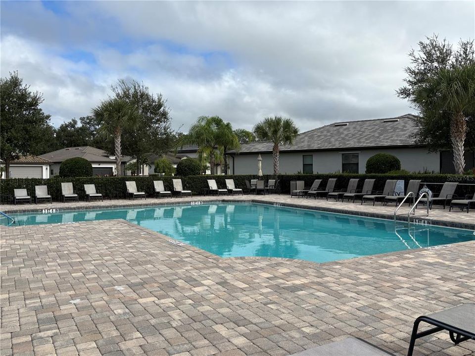 出租: $2,650 (4 贝兹, 3 浴室, 2006 平方英尺)