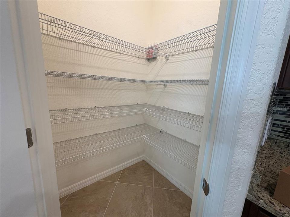 出租: $2,650 (4 贝兹, 3 浴室, 2006 平方英尺)