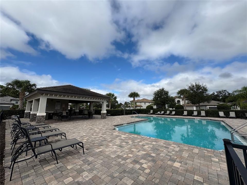 出租: $2,650 (4 贝兹, 3 浴室, 2006 平方英尺)