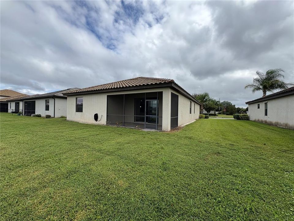 出租: $2,650 (4 贝兹, 3 浴室, 2006 平方英尺)