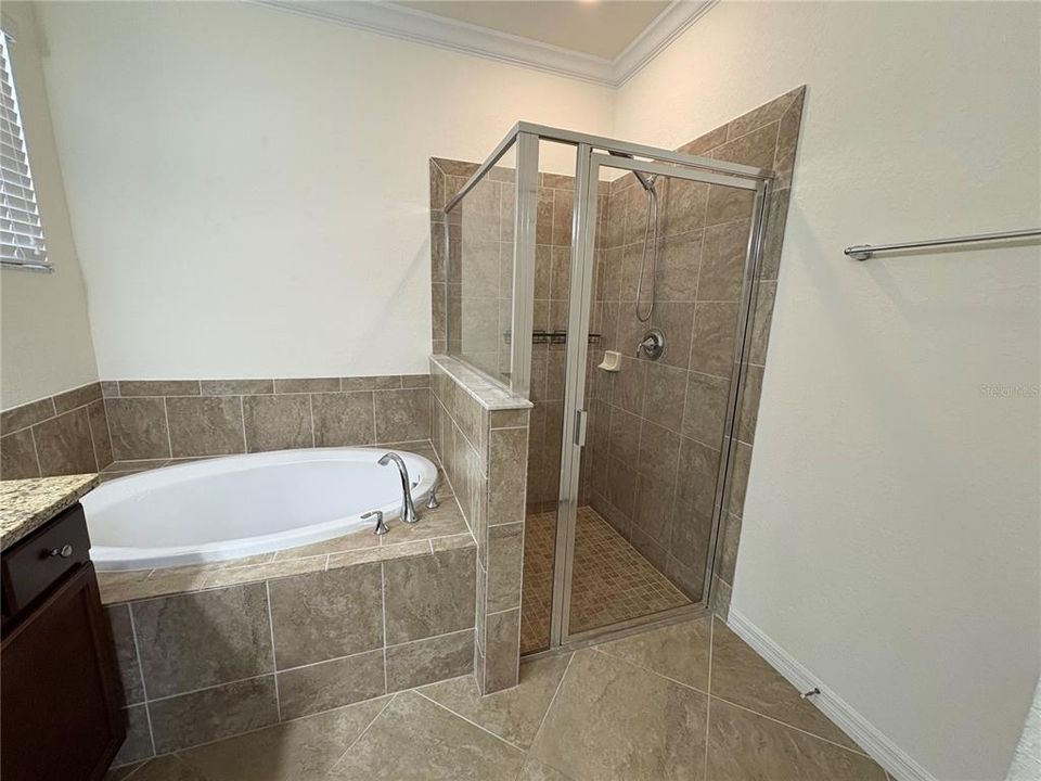 出租: $2,650 (4 贝兹, 3 浴室, 2006 平方英尺)