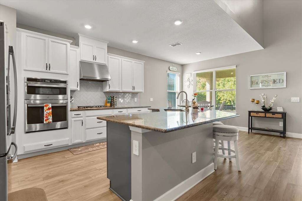 For Sale: $510,000 (4 beds, 3 baths, 2624 Square Feet)