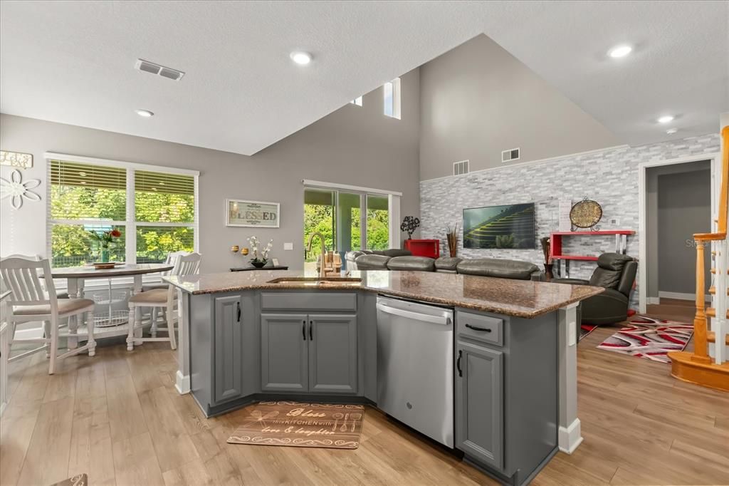 For Sale: $510,000 (4 beds, 3 baths, 2624 Square Feet)