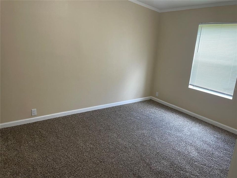 合同活跃: $289,900 (3 贝兹, 2 浴室, 1620 平方英尺)