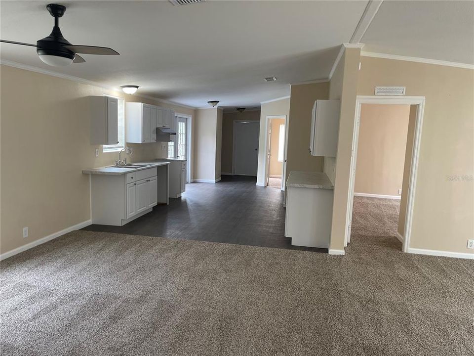 合同活跃: $289,900 (3 贝兹, 2 浴室, 1620 平方英尺)