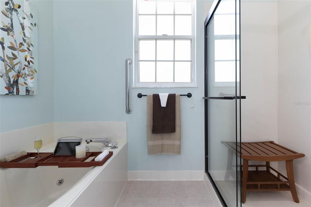 На продажу: $385,000 (3 спален, 2 ванн, 1810 Квадратных фут)