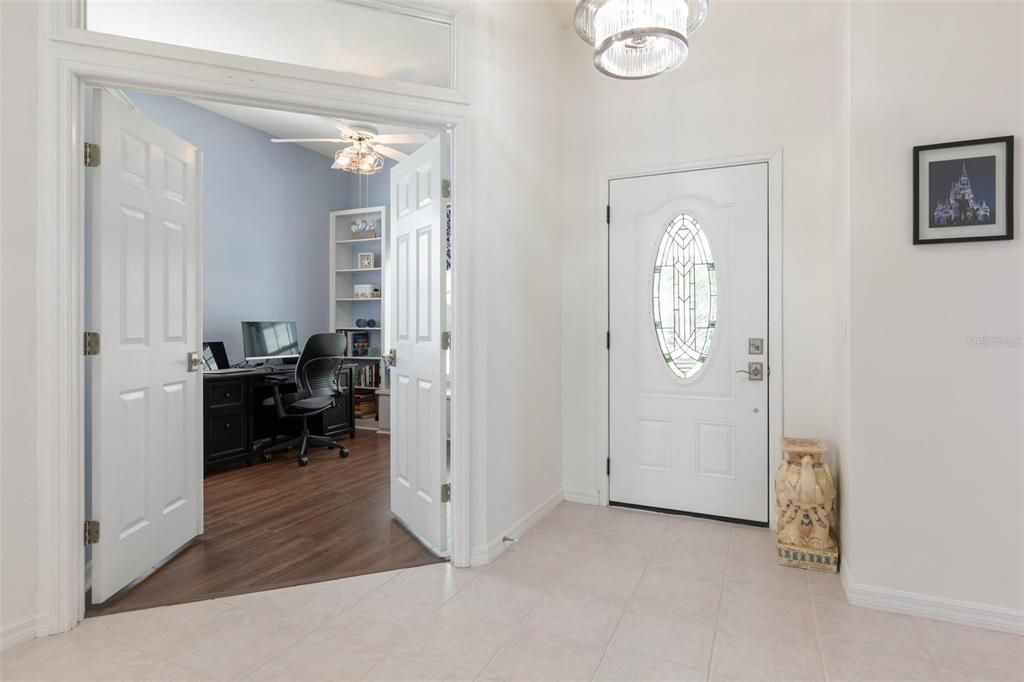 На продажу: $385,000 (3 спален, 2 ванн, 1810 Квадратных фут)