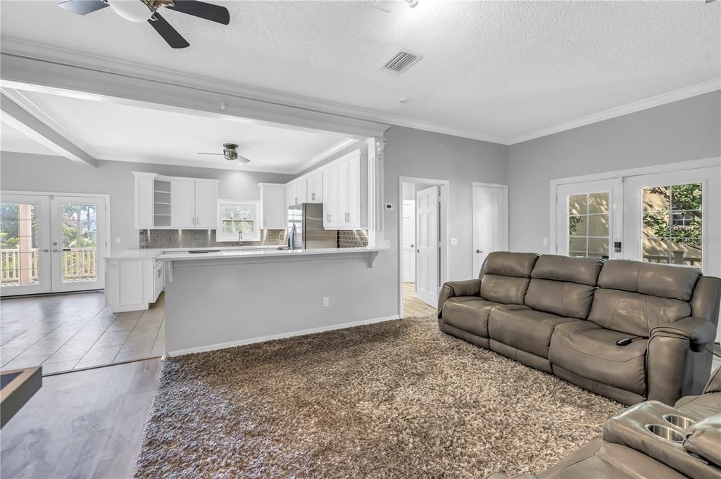 En Venta: $2,850,000 (5 camas, 4 baños, 4456 Pies cuadrados)