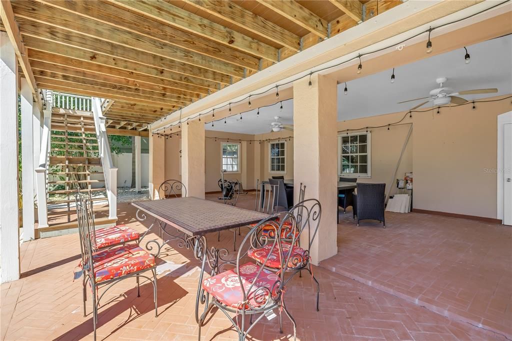 En Venta: $2,850,000 (5 camas, 4 baños, 4456 Pies cuadrados)