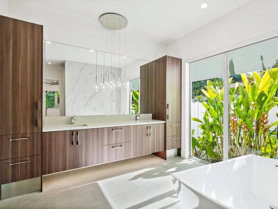 En Venta: $3,450,000 (4 camas, 5 baños, 3744 Pies cuadrados)