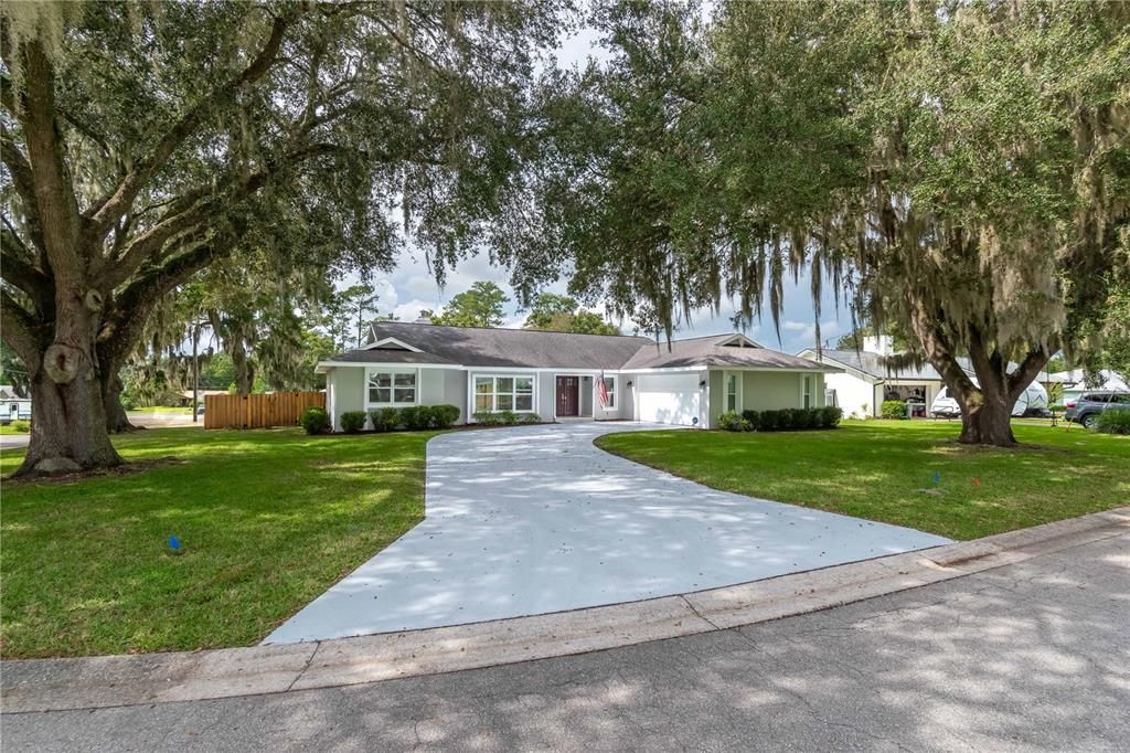 Active With Contract: $399,900 (3 beds, 2 baths, 1943 Square Feet)