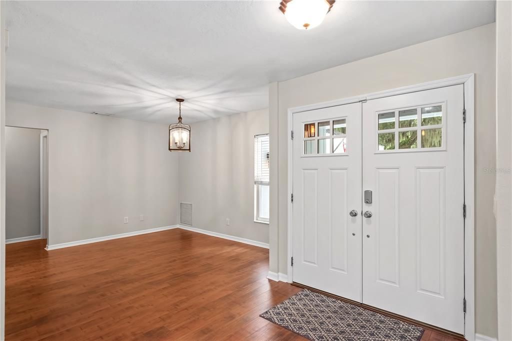 Active With Contract: $399,900 (3 beds, 2 baths, 1943 Square Feet)