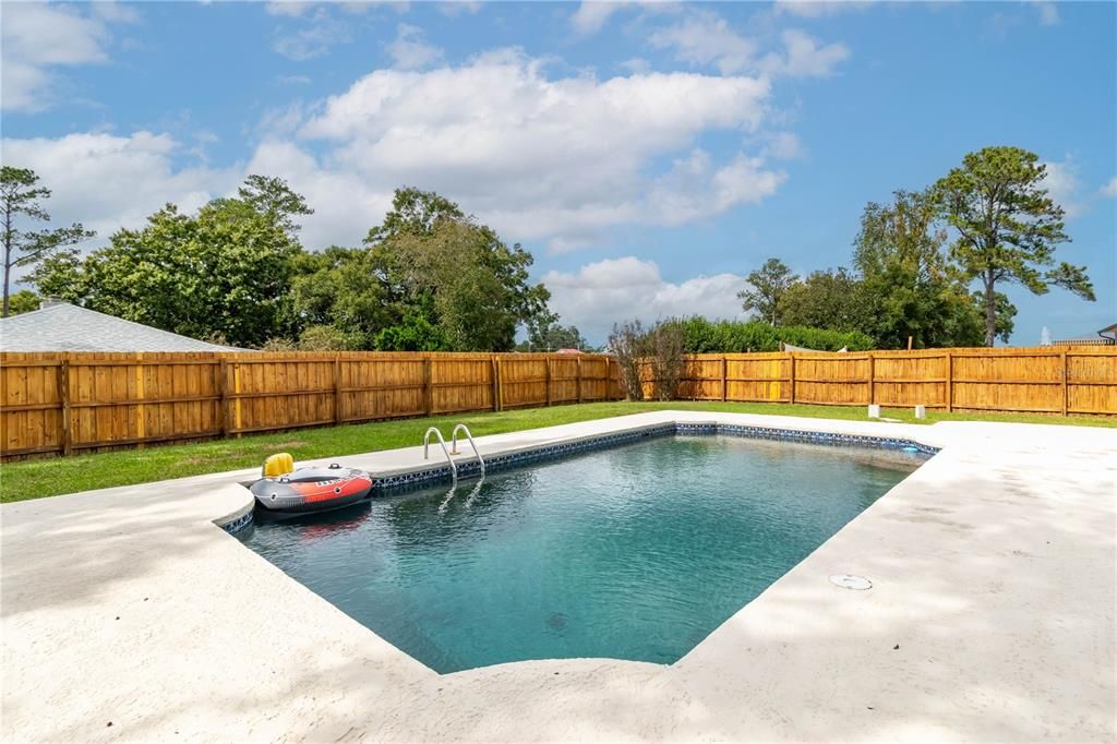 Active With Contract: $399,900 (3 beds, 2 baths, 1943 Square Feet)