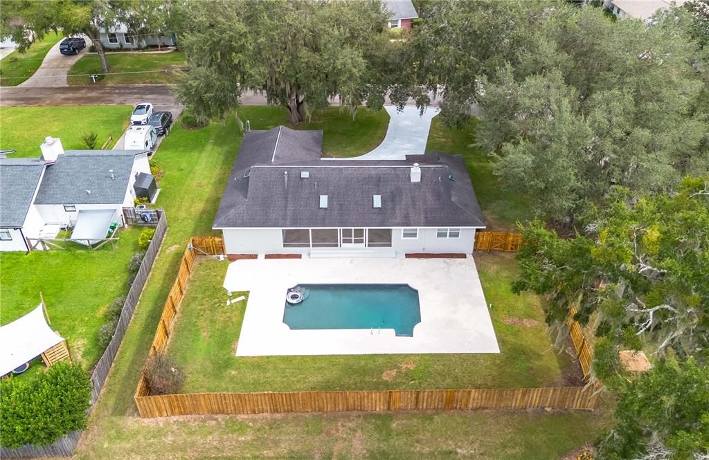 Active With Contract: $399,900 (3 beds, 2 baths, 1943 Square Feet)