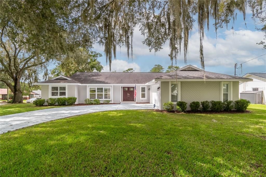 Active With Contract: $399,900 (3 beds, 2 baths, 1943 Square Feet)