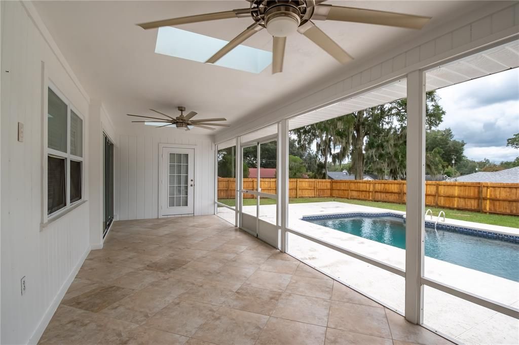 Active With Contract: $399,900 (3 beds, 2 baths, 1943 Square Feet)