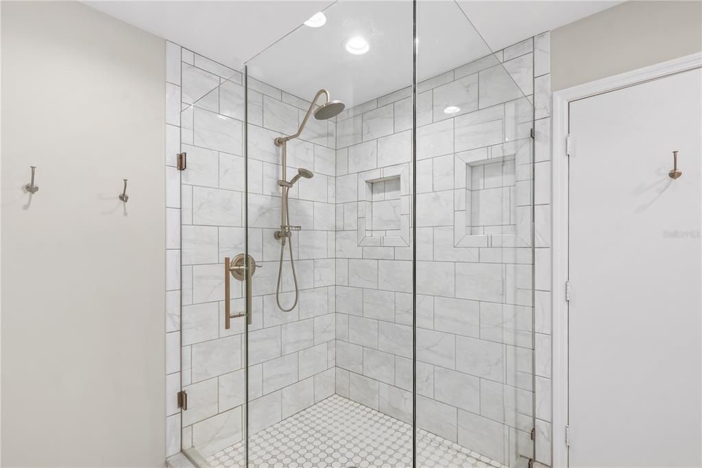 Active With Contract: $399,900 (3 beds, 2 baths, 1943 Square Feet)