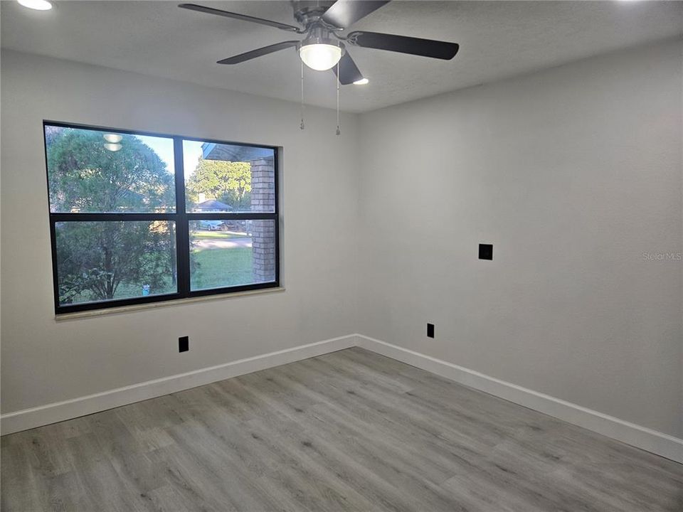Active With Contract: $399,900 (4 beds, 2 baths, 2373 Square Feet)